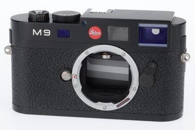 Lot 7 - A Leica M9 Digital Rangefinder Camera Body