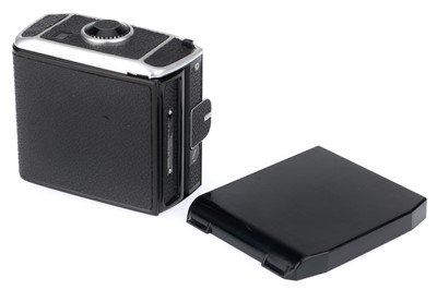 Lot 320 - A Rollei 6x6 Roll Film Magazine
