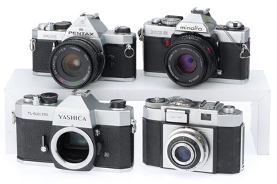 Lot 94 - A Group of 35mm Cameras