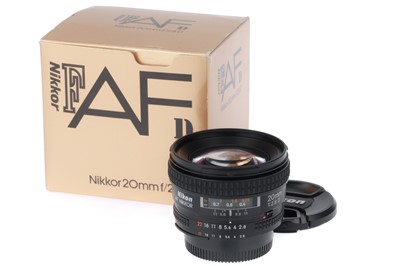 Lot 251 - A Nikon Nikkor AF f/2.8 20mm Lens