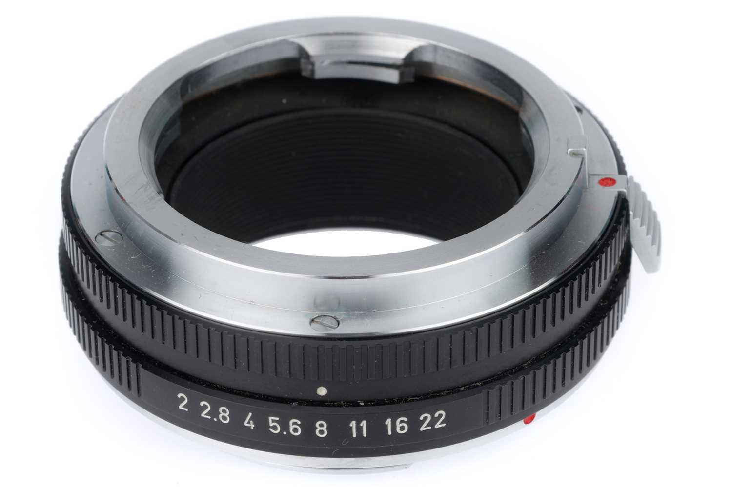 Lot 36 - A Leitz Leica M to Leica R Adapter * 14127