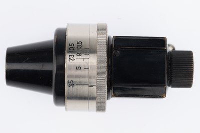 Lot 29 - A Leitz VIDOM Variable Viewfinder (Collar)