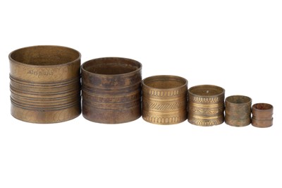 Lot 276 - A Tamil Bronze Capacity Measures