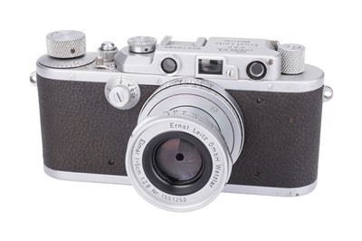Lot 3 - A Leica IIIa Rangefinder Camera