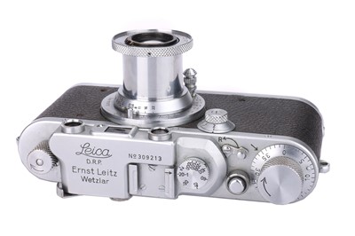 Lot 6 - A Leica IIIa Rangefinder Camera