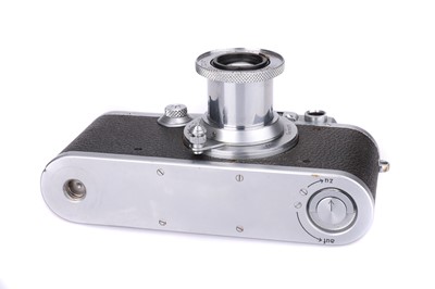 Lot 6 - A Leica IIIa Rangefinder Camera