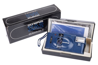 Lot 256 - An Olympus XA2 Compact Camera