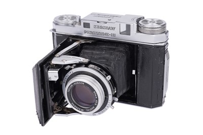 Lot 319 - A Kershaw Peregrine III Medium Format Rangefinder Camera