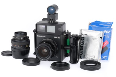 Lot 294 - A Polaroid 600SE Medium Format Rangefinder Camera
