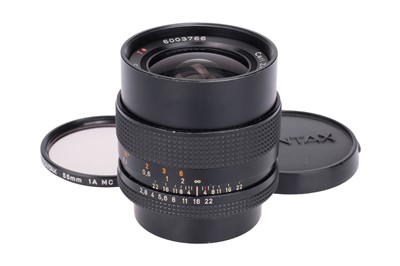 Lot 219 - A Carl Zeiss Distagon T* f/2.8 25mm Lens