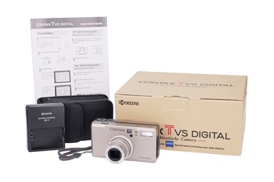 Lot 211 - A Contax TVS Digital Compact Camera