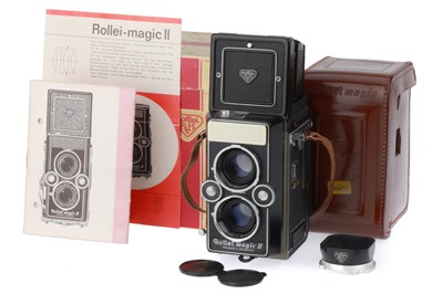 Lot 152 - A Rollei Magic II TLR Camera