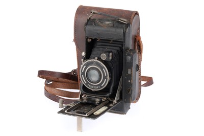 Lot 206 - An Ensign Autorange 20 Folding Bed Camera