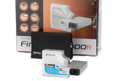 Lot 108 - A Kyocera Finecam SL400R Twisting Compact Camera