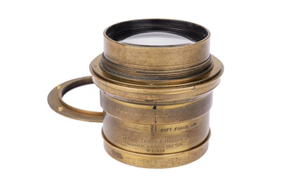 Lot 476 - A Cooke Anastigmat Series II Soft Focus f/4.5 10.4" Lens