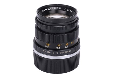 Lot 46 - A Leitz Summicron f/2 50mm Lens