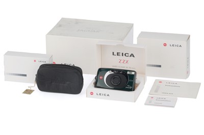 Lot 34 - A Leica Jaguar Z2X Compact Camera