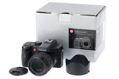 Lot 71 - A Leica V-Lux 1 Digital Bridge Camera