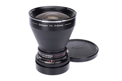 Lot 293 - A Carl Zeiss Distagon C T* f/4 40mm Lens