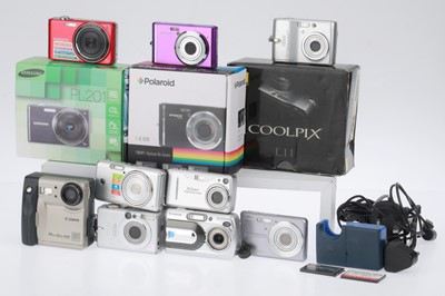 Lot 64 - A Selection of Digital Compact Cameras