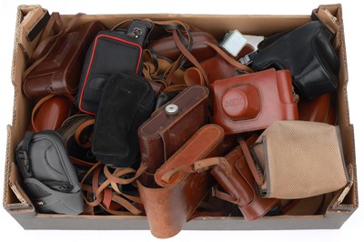 Lot 124 - A Selection of Camera Cases and Exposure Meters