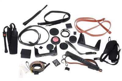 Lot 22 - A Selection of Leica Camera Accessories