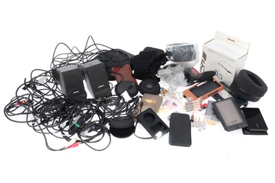 Lot 421 - A Selection of Small Hi Fi Related Items