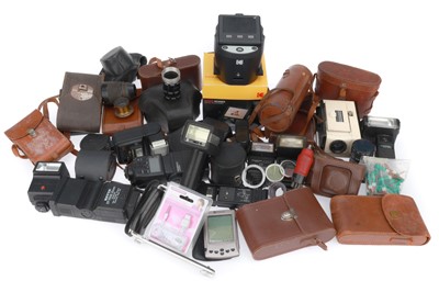 Lot 277 - A Large Selection of Mixed Photographica