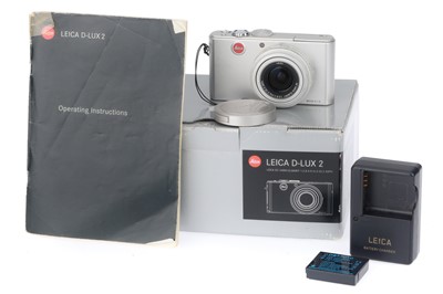 Lot 18 - A Leica D-Lux 2 Digital Compact Camera