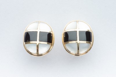 Lot 10 - A Pair of 14ct Yellow Gold Mother of Pearl & Black Onxy Earrings