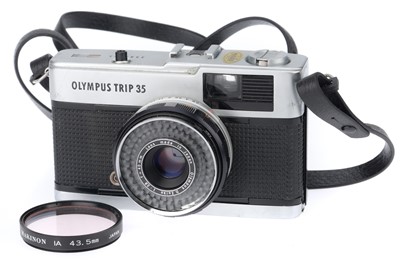 Lot 233 - An Olympus Trip 35 Compact Camera