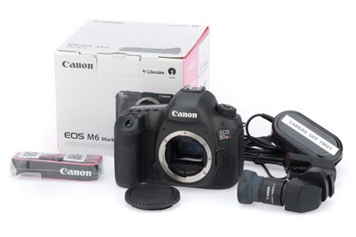 Lot 688 - A Canon EOS 5DSR Digital SLR Camera