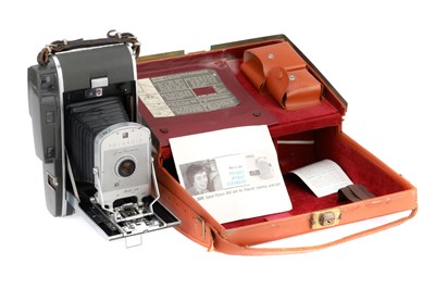 Lot 317 - A Polaroid 160 Land Camera