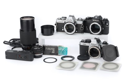 Lot 123 - A Selection of Cameras and Lenses
