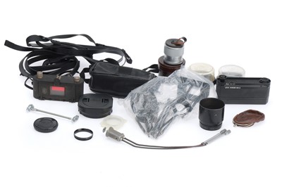 Lot 31 - A Selection of Leica Accessories