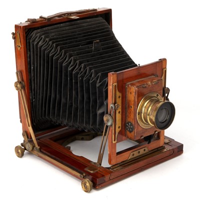 Lot 294 - A Midland Camera Co. Half Plate Mahogany Field Camera