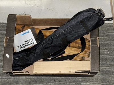 Lot 307 - A Selection of Tripods