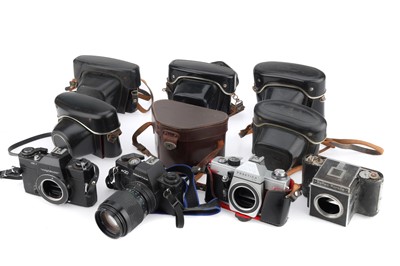 Lot 326 - A Selection of German 35mm SLR Cameras