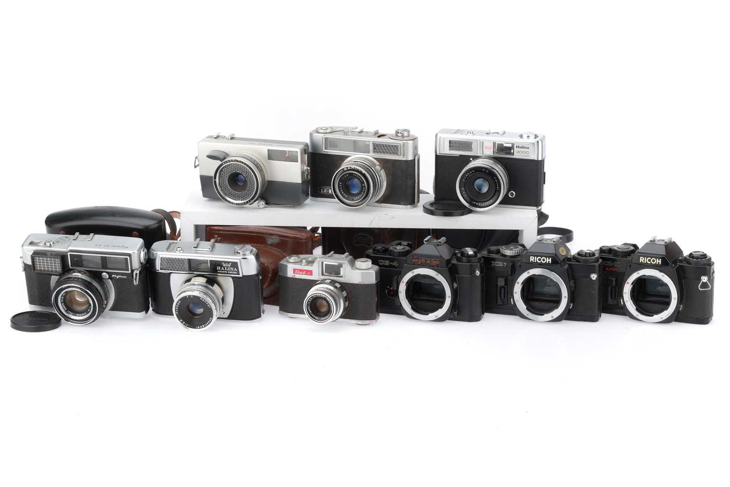 Lot 109 - A Selection of Japanese Cameras,