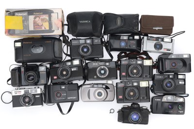 Lot 110 - A Selection of Compact Cameras
