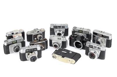 Lot 361 - A Mixed Selection of Cameras