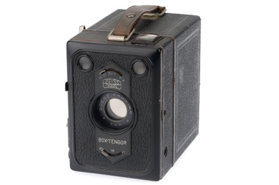 Lot 353 - A Zeiss Ikon Box Tengor Camera