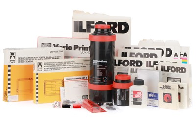 Lot 675 - A Selection of Darkroom Supplies & Devices