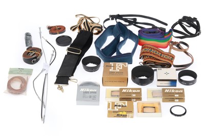 Lot 649 - A Selection of Mixed Photographica