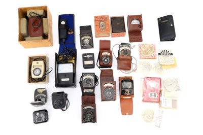 Lot 617 - A Large Mixed Selection of Photographic Light Meters