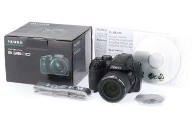 Lot 164 - A Fujifilm Finepix S9800 Digital Bridge Camera