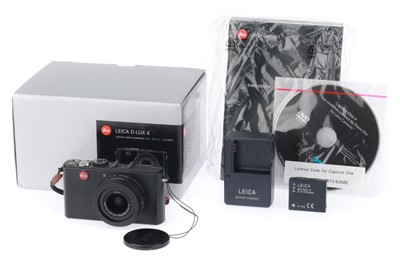 Lot 159 - A Leica D-LUX 4 Digital Compact Camera