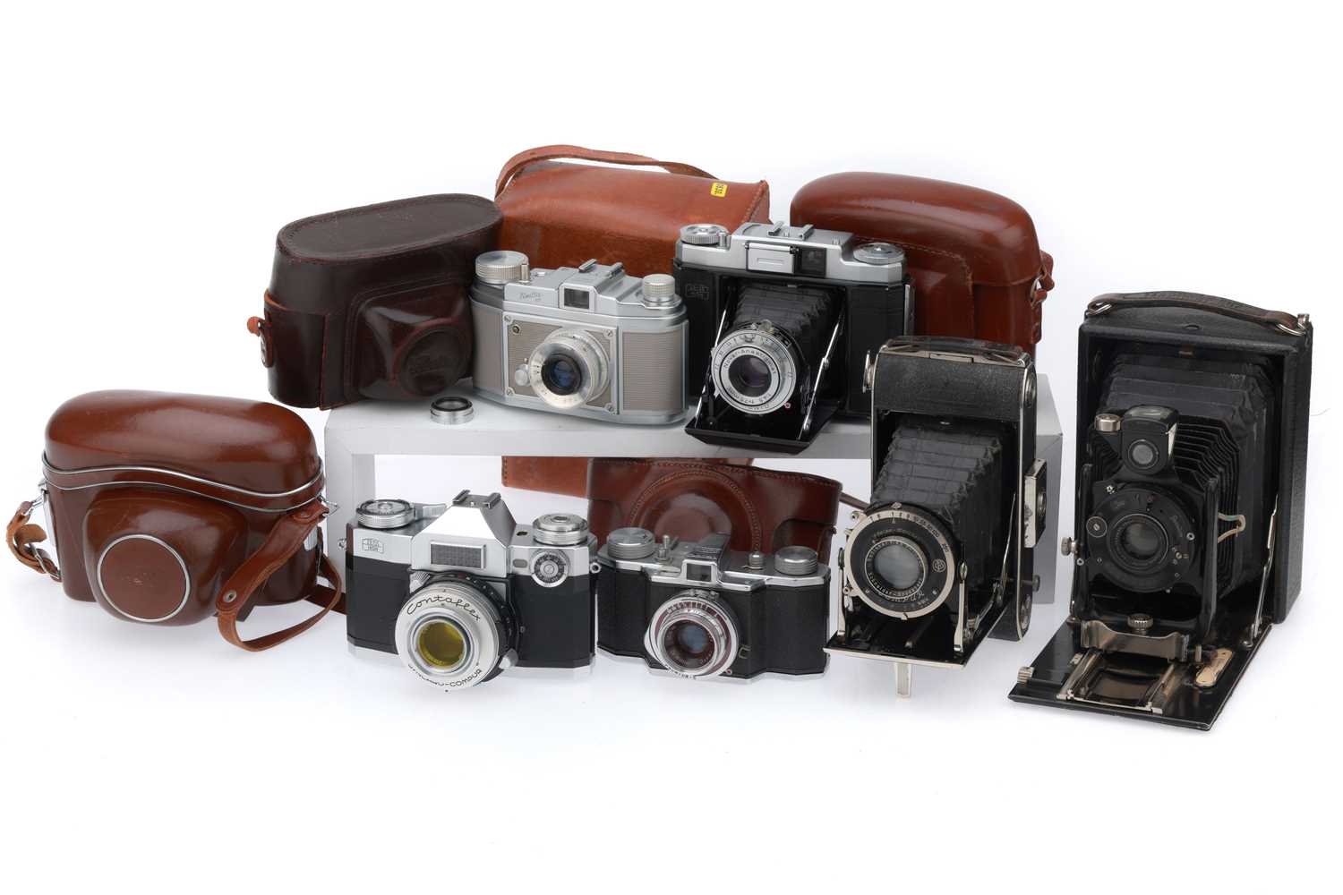 Lot 345 - A Mixed Selection of Cameras,