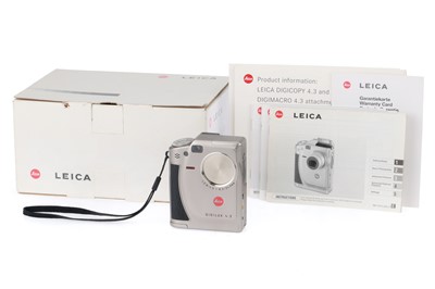 Lot 157 - A Leica Digilux 4.3 Compact Digital Camera