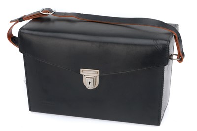 Lot 61 - A Leica Camera Outfit Carry Bag
